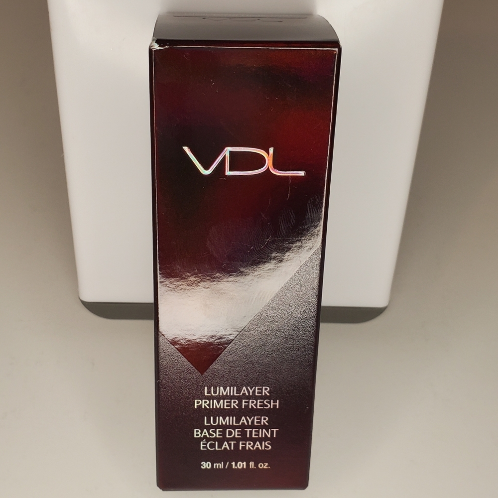 Avon x VDL Lumilayer Primer Fresh